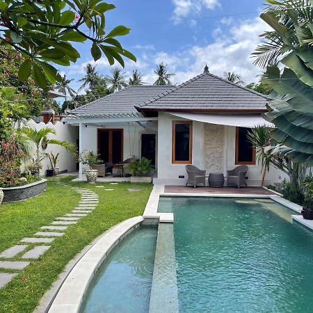 Villa Casa Shanti Deluxe Ловина Экстерьер фото