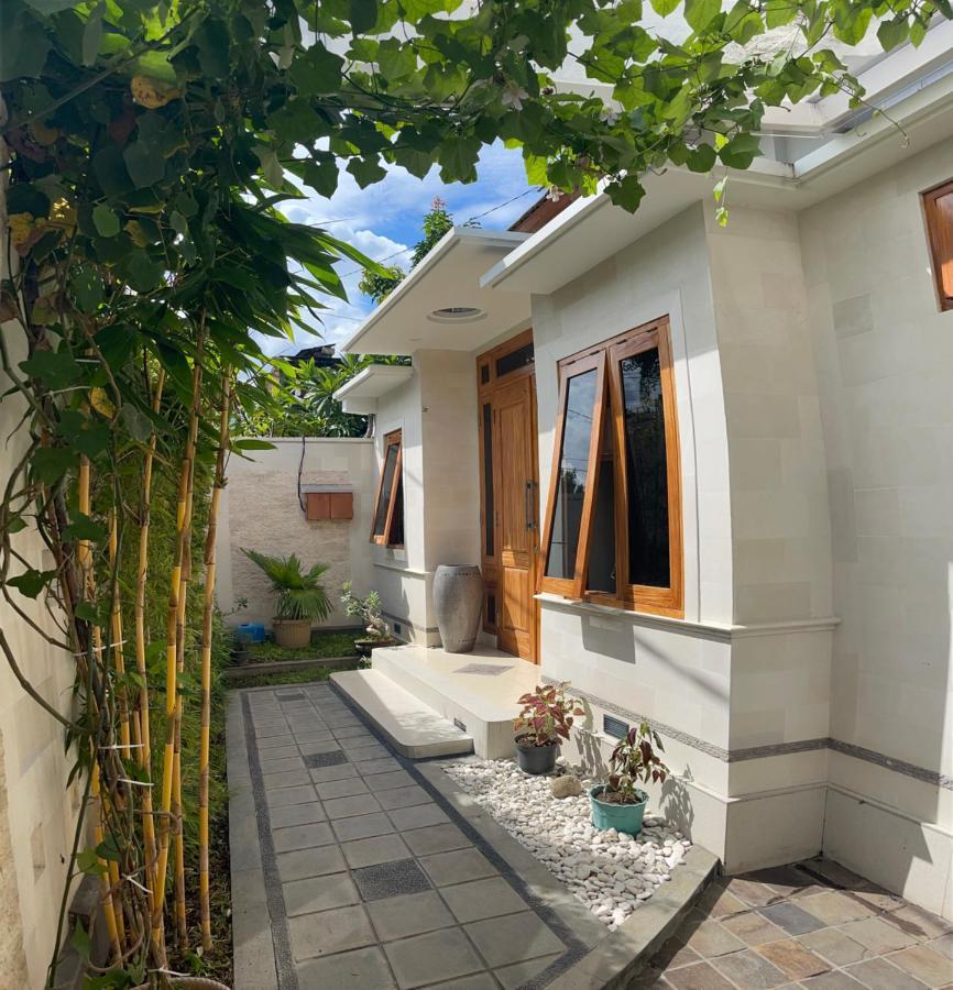 Villa Casa Shanti Deluxe Ловина Экстерьер фото