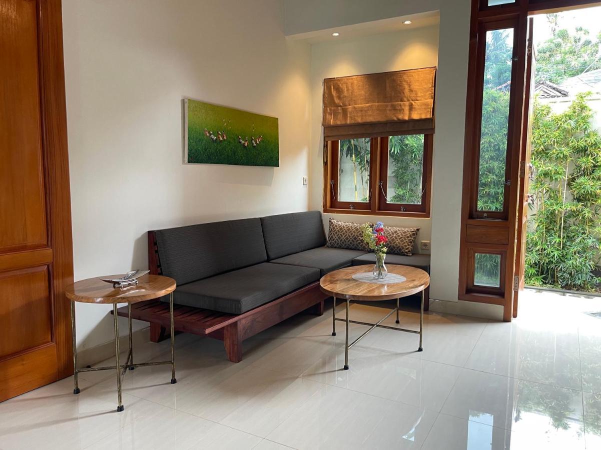 Villa Casa Shanti Deluxe Ловина Экстерьер фото